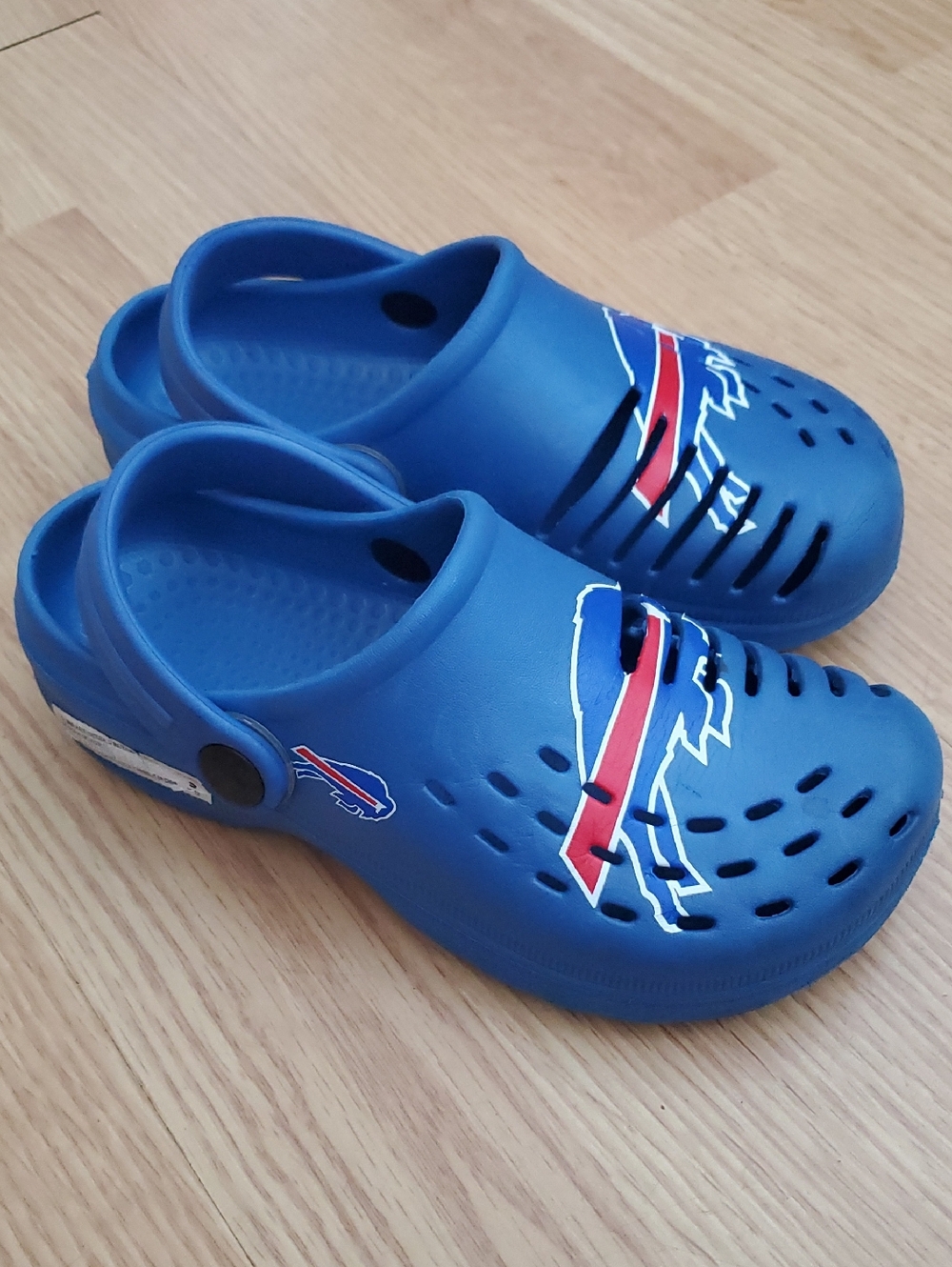 Blue Buffalo Bills Kids Slip-On Clog with Team Logo Size 11-12 Unisex Sport Game